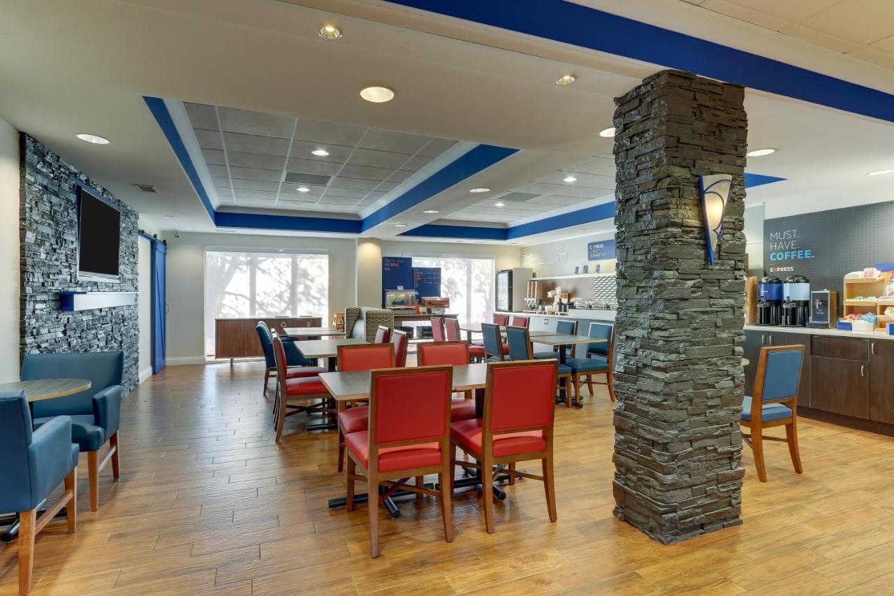 Holiday Inn Express Hotel & Suites Dayton-Centerville By Ihg Exterior foto